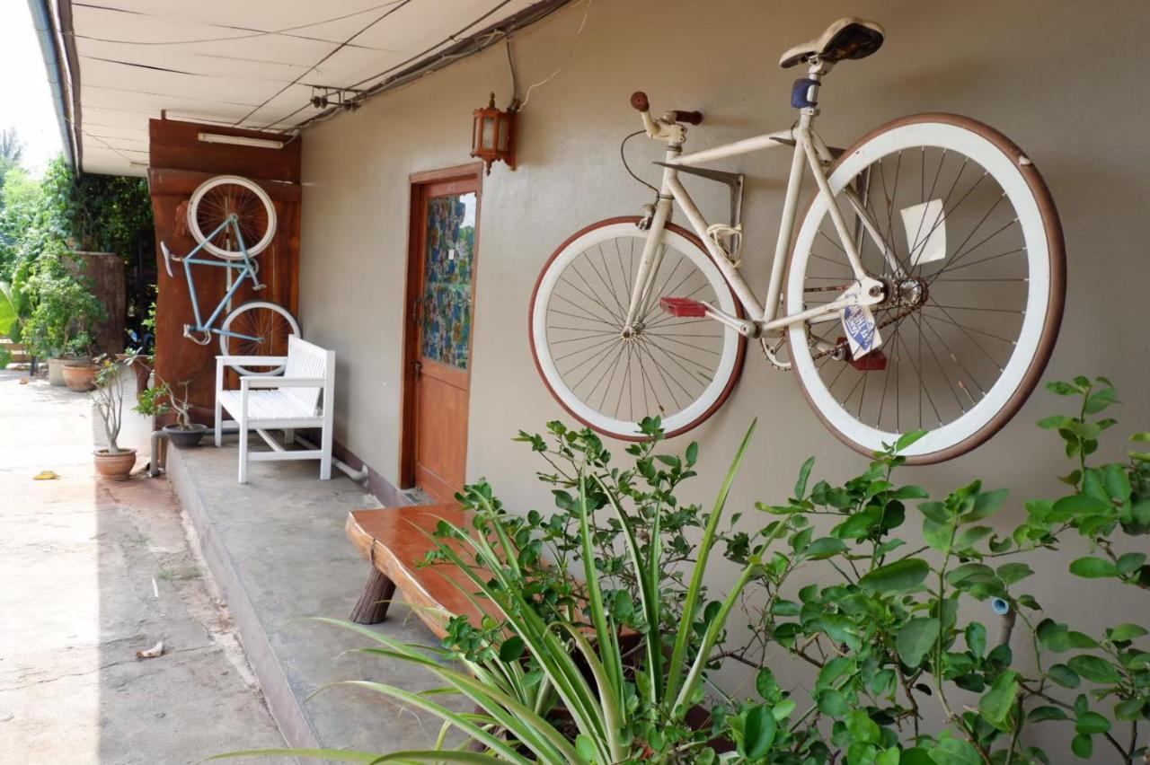 Chokchai Hotel Ban Huai Maenam Noi Extérieur photo