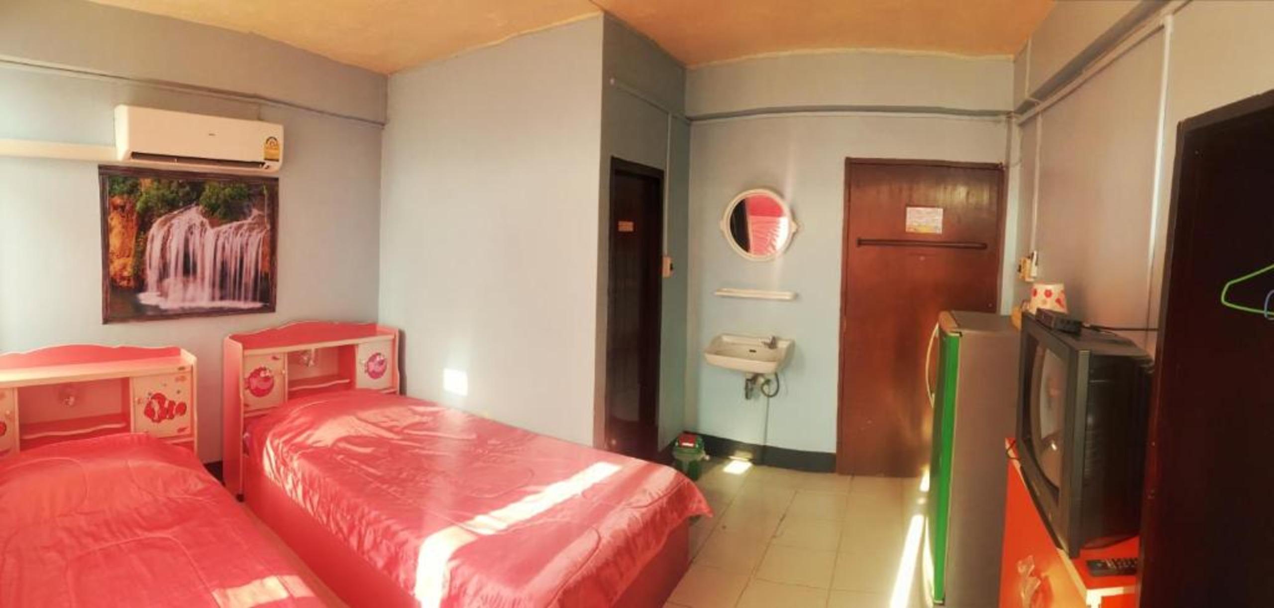 Chokchai Hotel Ban Huai Maenam Noi Extérieur photo